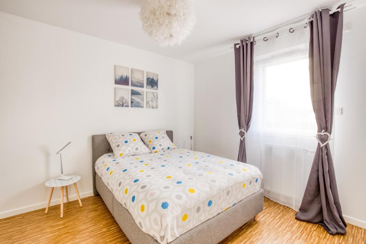 J-Mo Home - Chessy - Magnifique Vue Sur Le Chateau Εξωτερικό φωτογραφία